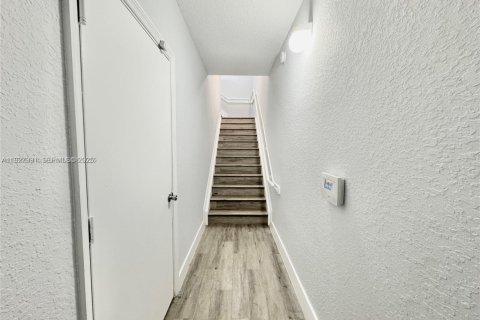 Снять в аренду кондоминиум в Норт-Лодердейл, Флорида 1 спальня, 81.57м2, № 1986973 - фото 10