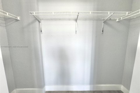 Снять в аренду кондоминиум в Норт-Лодердейл, Флорида 1 спальня, 81.57м2, № 1986973 - фото 7