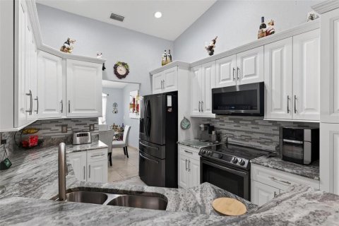 Casa en venta en Kissimmee, Florida, 3 dormitorios, 145.21 m2 № 1792215 - foto 16