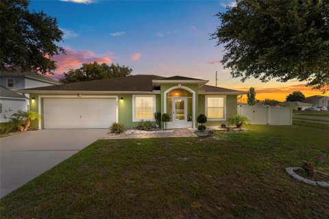 Casa en venta en Kissimmee, Florida, 3 dormitorios, 145.21 m2 № 1792215 - foto 1