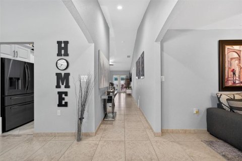 Casa en venta en Kissimmee, Florida, 3 dormitorios, 145.21 m2 № 1792215 - foto 4