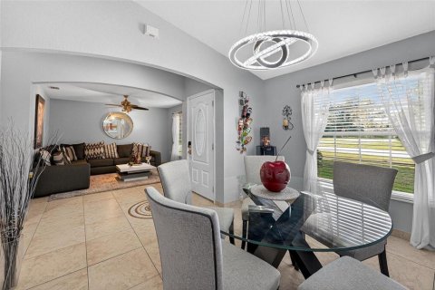 Casa en venta en Kissimmee, Florida, 3 dormitorios, 145.21 m2 № 1792215 - foto 6