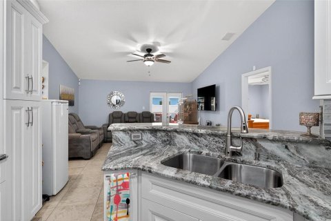 Casa en venta en Kissimmee, Florida, 3 dormitorios, 145.21 m2 № 1792215 - foto 18