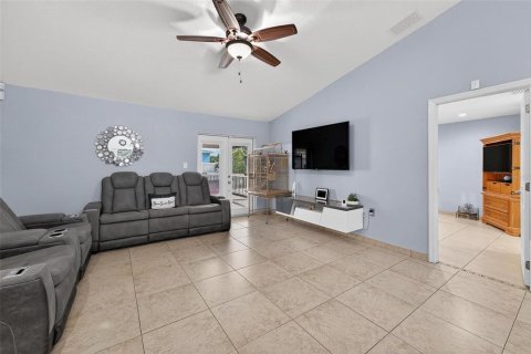 Casa en venta en Kissimmee, Florida, 3 dormitorios, 145.21 m2 № 1792215 - foto 11