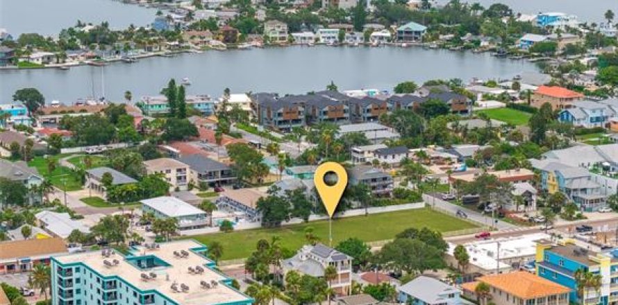 Land in Indian Rocks Beach, Florida № 2223257