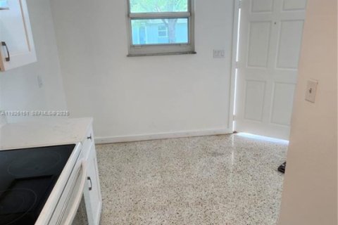 Appartement à louer à Dania Beach, Floride: 1 chambre, 339.65 m2 № 1985851 - photo 6