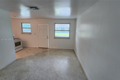Appartement à louer à Dania Beach, Floride: 1 chambre, 339.65 m2 № 1985851 - photo 3