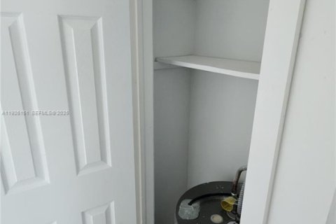 Appartement à louer à Dania Beach, Floride: 1 chambre, 339.65 m2 № 1985851 - photo 15