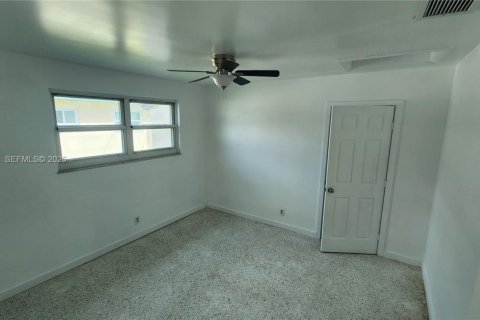 Appartement à louer à Dania Beach, Floride: 1 chambre, 339.65 m2 № 1985851 - photo 10