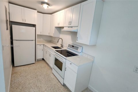 Appartement à louer à Dania Beach, Floride: 1 chambre, 339.65 m2 № 1985851 - photo 8