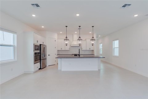 Villa ou maison à louer à Winter Garden, Floride: 4 chambres, 250.19 m2 № 2419898 - photo 16