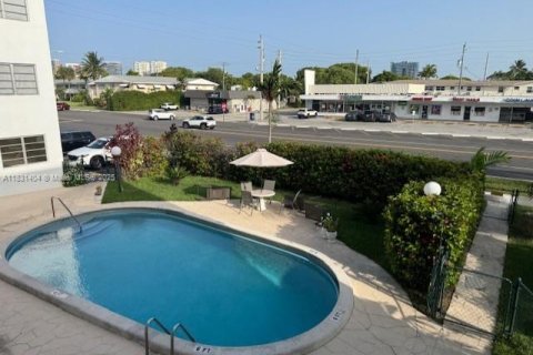 Copropriété à vendre à Hallandale Beach, Floride: 1 chambre, 52.4 m2 № 2088609 - photo 9