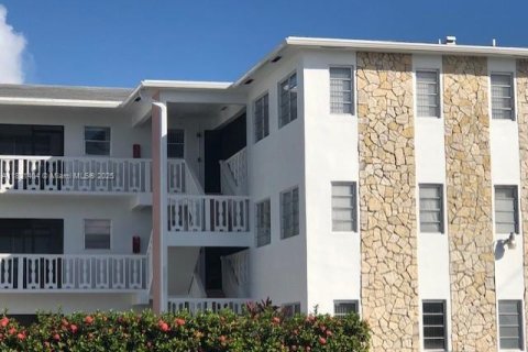 Copropriété à vendre à Hallandale Beach, Floride: 1 chambre, 52.4 m2 № 2088609 - photo 3