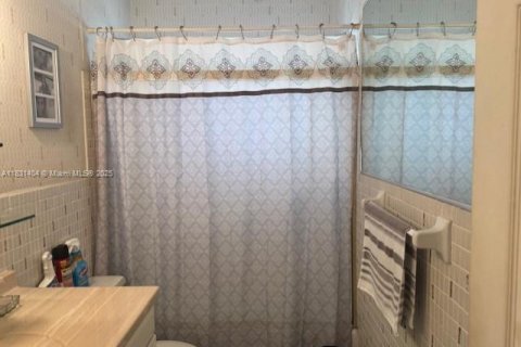 Copropriété à vendre à Hallandale Beach, Floride: 1 chambre, 52.4 m2 № 2088609 - photo 26