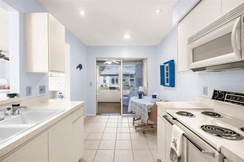 House in Englewood, Florida 2 bedrooms, 103.31 sq.m. № 1437192 - photo 2