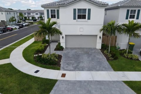 Casa en venta en Homestead, Florida, 4 dormitorios, 246.66 m2 № 1923295 - foto 3
