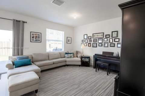 Casa en venta en Homestead, Florida, 4 dormitorios, 246.66 m2 № 1923295 - foto 22