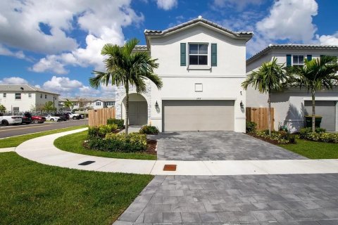 Casa en venta en Homestead, Florida, 4 dormitorios, 246.66 m2 № 1923295 - foto 2
