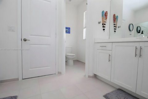 Casa en venta en Homestead, Florida, 4 dormitorios, 246.66 m2 № 1923295 - foto 28