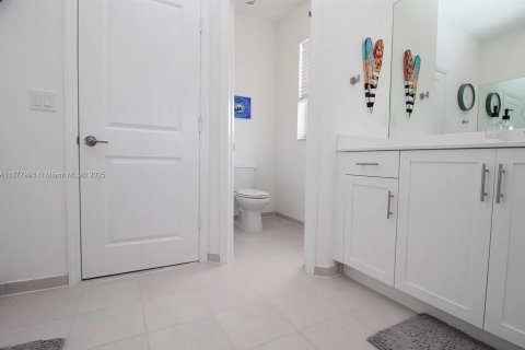 Casa en venta en Homestead, Florida, 4 dormitorios, 246.66 m2 № 1923295 - foto 25