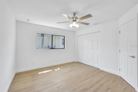 Casa en venta en Cape Coral, Florida, 3 dormitorios, 233.56 m2 № 1851257 - foto 29