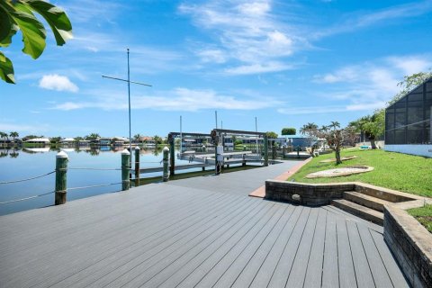 Casa en venta en Cape Coral, Florida, 3 dormitorios, 233.56 m2 № 1851257 - foto 7