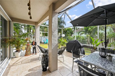 Casa en venta en Weston, Florida, 4 dormitorios, 198.16 m2 № 1966134 - foto 6