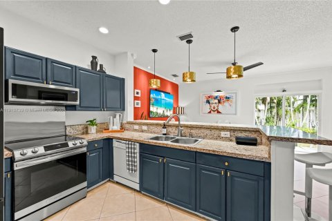 Casa en venta en Weston, Florida, 4 dormitorios, 198.16 m2 № 1966134 - foto 20