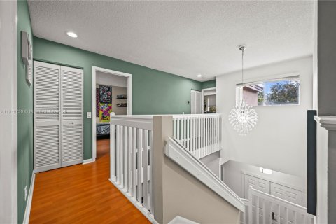 Casa en venta en Weston, Florida, 4 dormitorios, 198.16 m2 № 1966134 - foto 25