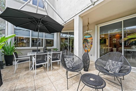 Casa en venta en Weston, Florida, 4 dormitorios, 198.16 m2 № 1966134 - foto 7