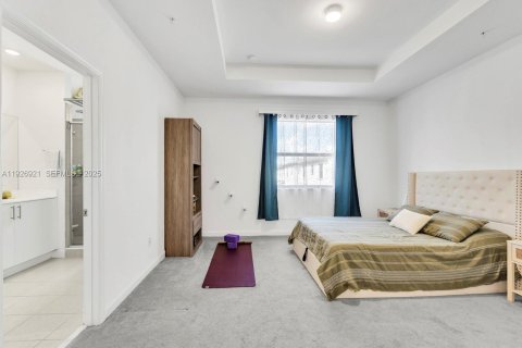 Adosado en venta en Pembroke Pines, Florida, 3 dormitorios, 175.4 m2 № 1985814 - foto 19