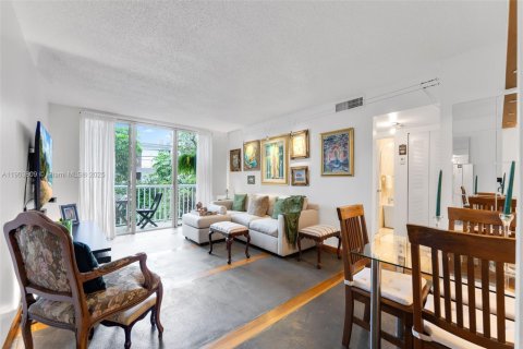 Купить кондоминиум в Майами, Флорида 2 спальни, 65.03м2, № 2081861 - фото 4
