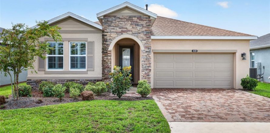 House in Ocala, Florida 2 bedrooms, 191.01 sq.m. № 2353211