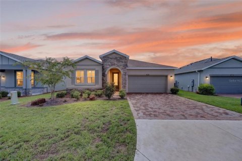 House in Ocala, Florida 2 bedrooms, 191.01 sq.m. № 2353211 - photo 2