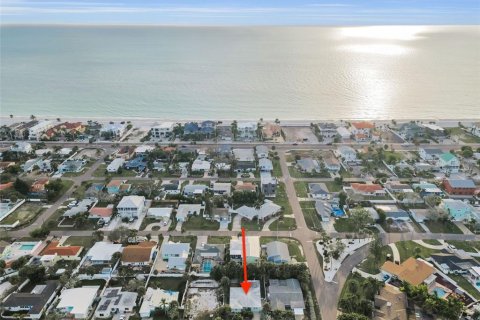 Villa ou maison à Redington Beach, Floride 3 chambres, 139.82 m2 № 2142383