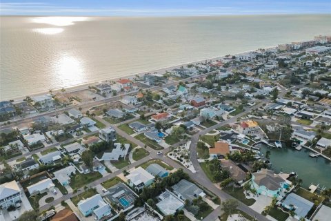 Villa ou maison à vendre à Redington Beach, Floride: 3 chambres, 139.82 m2 № 2142383 - photo 16
