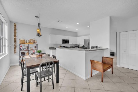 Villa ou maison à louer à Weston, Floride: 5 chambres, 230.4 m2 № 1986109 - photo 11