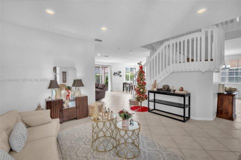 Villa ou maison à louer à Weston, Floride: 5 chambres, 230.4 m2 № 1986109 - photo 6