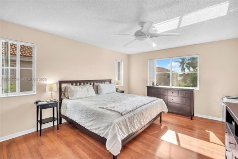 Villa ou maison à louer à Weston, Floride: 5 chambres, 230.4 m2 № 1986109 - photo 23