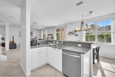 Villa ou maison à louer à Weston, Floride: 5 chambres, 230.4 m2 № 1986109 - photo 13