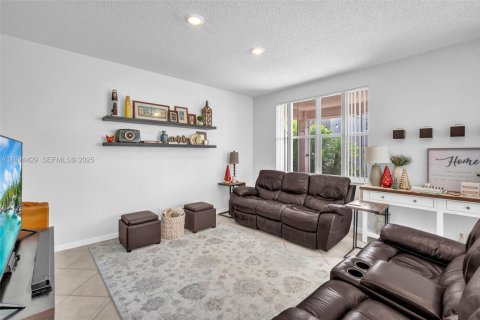 Villa ou maison à louer à Weston, Floride: 5 chambres, 230.4 m2 № 1986109 - photo 9