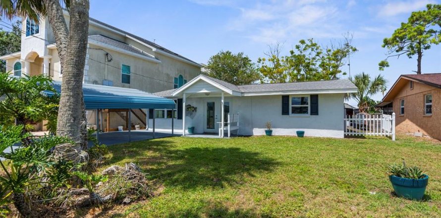 House in Hudson, Florida 3 bedrooms, 120.03 sq.m. № 1880825