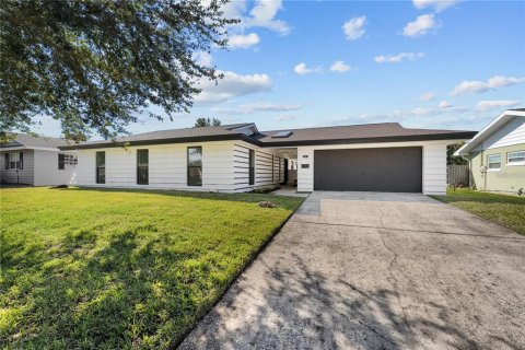 Casa en venta en Winter Park, Florida, 4 dormitorios, 190.08 m2 № 1572774 - foto 1