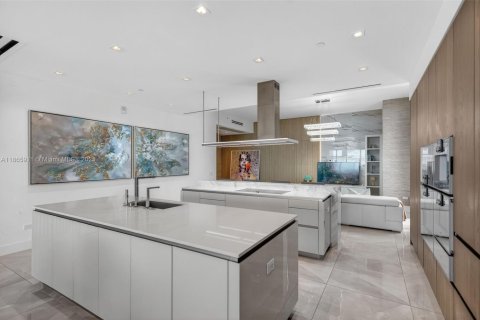 Купить кондоминиум в Санни-Айлс-Бич, Флорида 4 спальни, 302.12м2, № 1925508 - фото 20