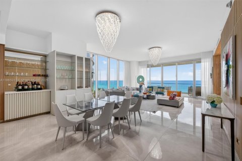 Купить кондоминиум в Санни-Айлс-Бич, Флорида 4 спальни, 302.12м2, № 1925508 - фото 21