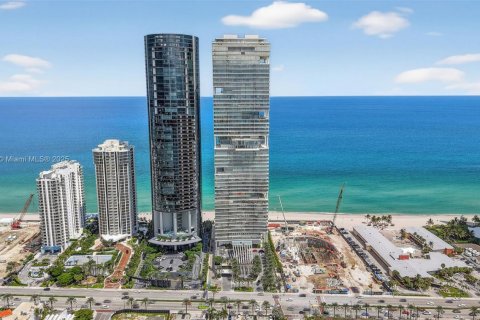 Купить кондоминиум в Санни-Айлс-Бич, Флорида 4 спальни, 302.12м2, № 1925508 - фото 7