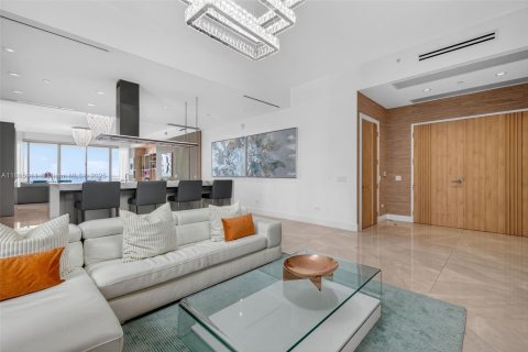 Купить кондоминиум в Санни-Айлс-Бич, Флорида 4 спальни, 302.12м2, № 1925508 - фото 14