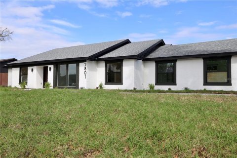 House in Maitland, Florida 5 bedrooms, 263.47 sq.m. № 2114503 - photo 5