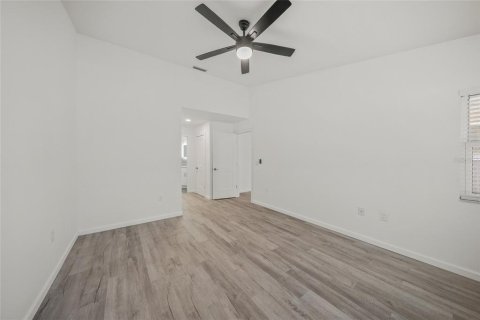 Condo in Venice, Florida, 2 bedrooms  № 1529755 - photo 18
