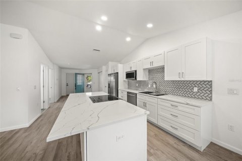 Condo in Venice, Florida, 2 bedrooms  № 1529755 - photo 12